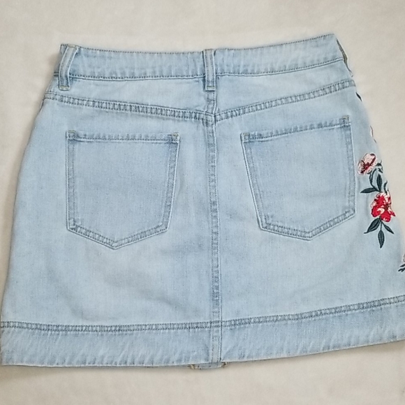 PacSun Embroidered jean mini skirt - Picture 3 of 5